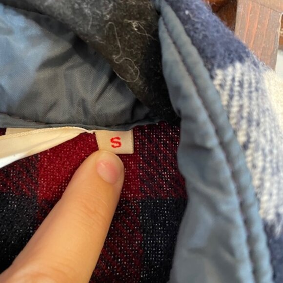 Woolrich Vintage Plaid Button-Down Wool Blend Shirt, Size Small. - Picture 5 of 6